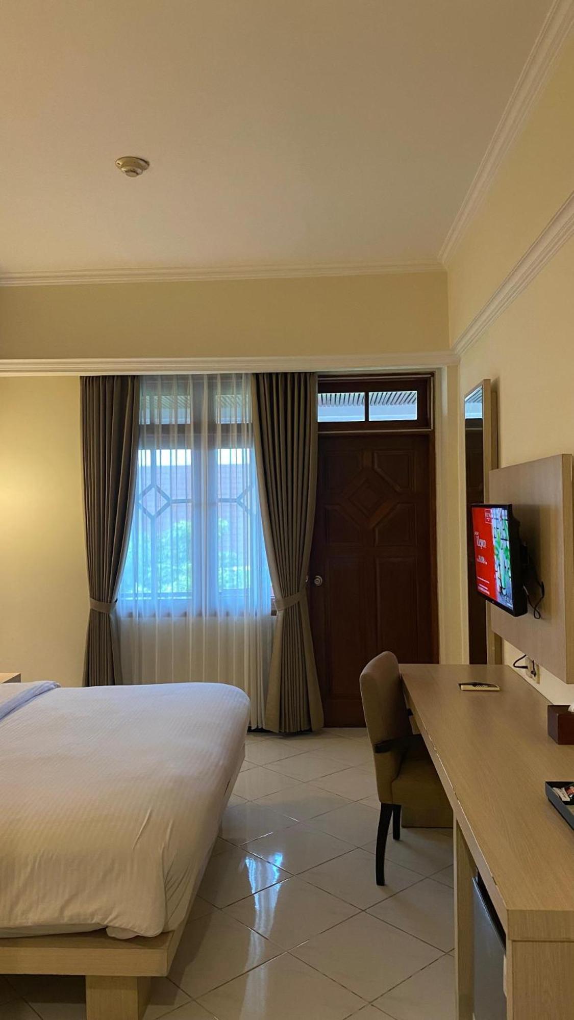รอยัล ออร์คิด การ์เด้น โฮเต็ล Hotel บาตู ภายนอก รูปภาพ